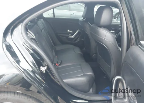 2019 Mercedes-Benz A 220 z USA, uszkodzony, nr VIN WDD3G4EB6KW013769